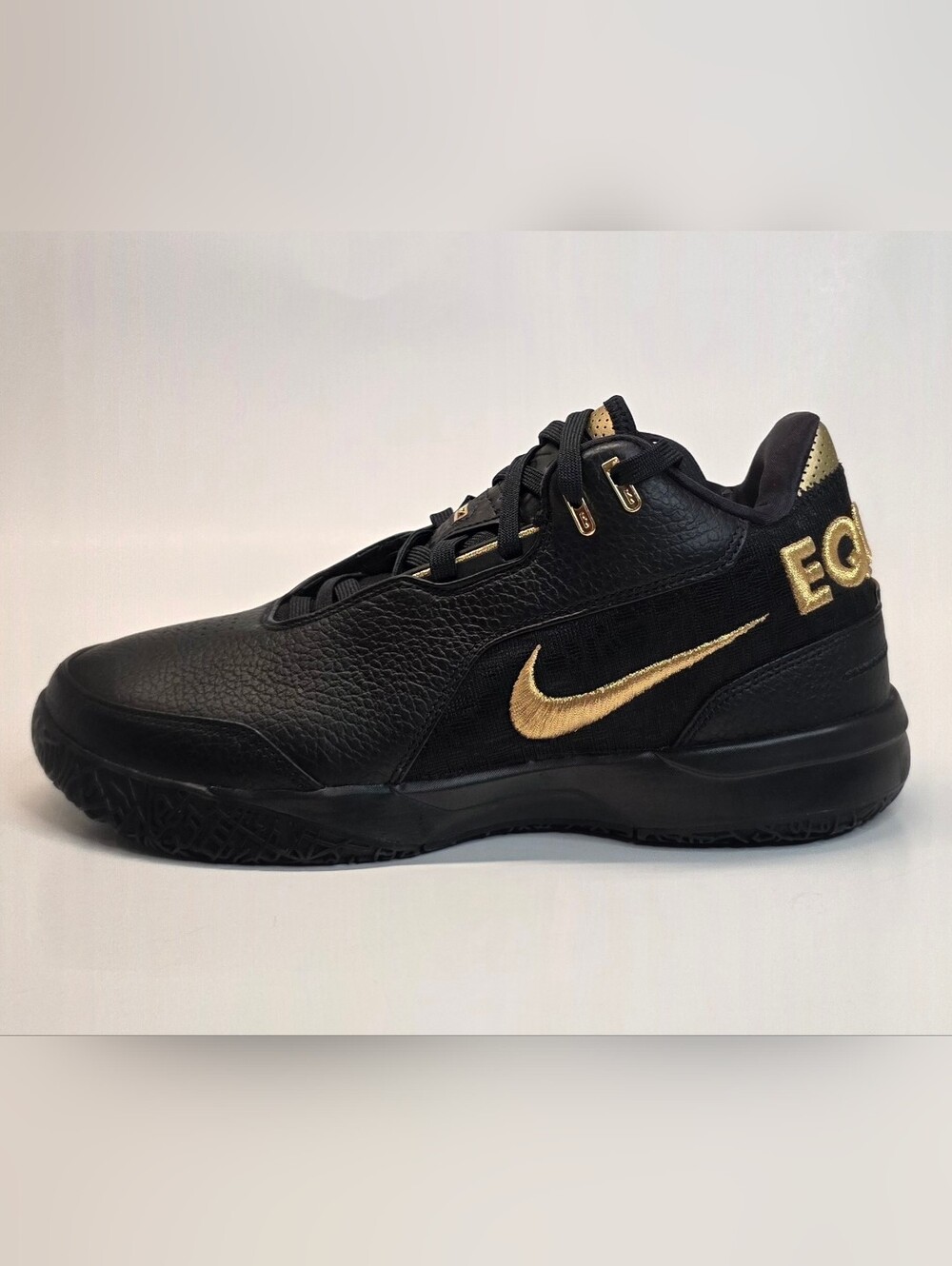 Brand-New Nike Zoom LeBron NXXT Gen AMPD EP Equity Gold White-Black Men's Size 9